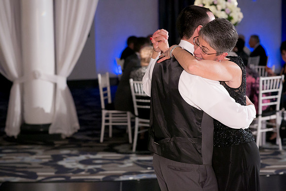 Nicole & Mike Wedding-978